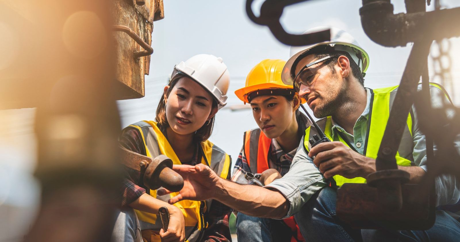A Group Of Workers Working On Construction Site Aspect Ratio 760 400