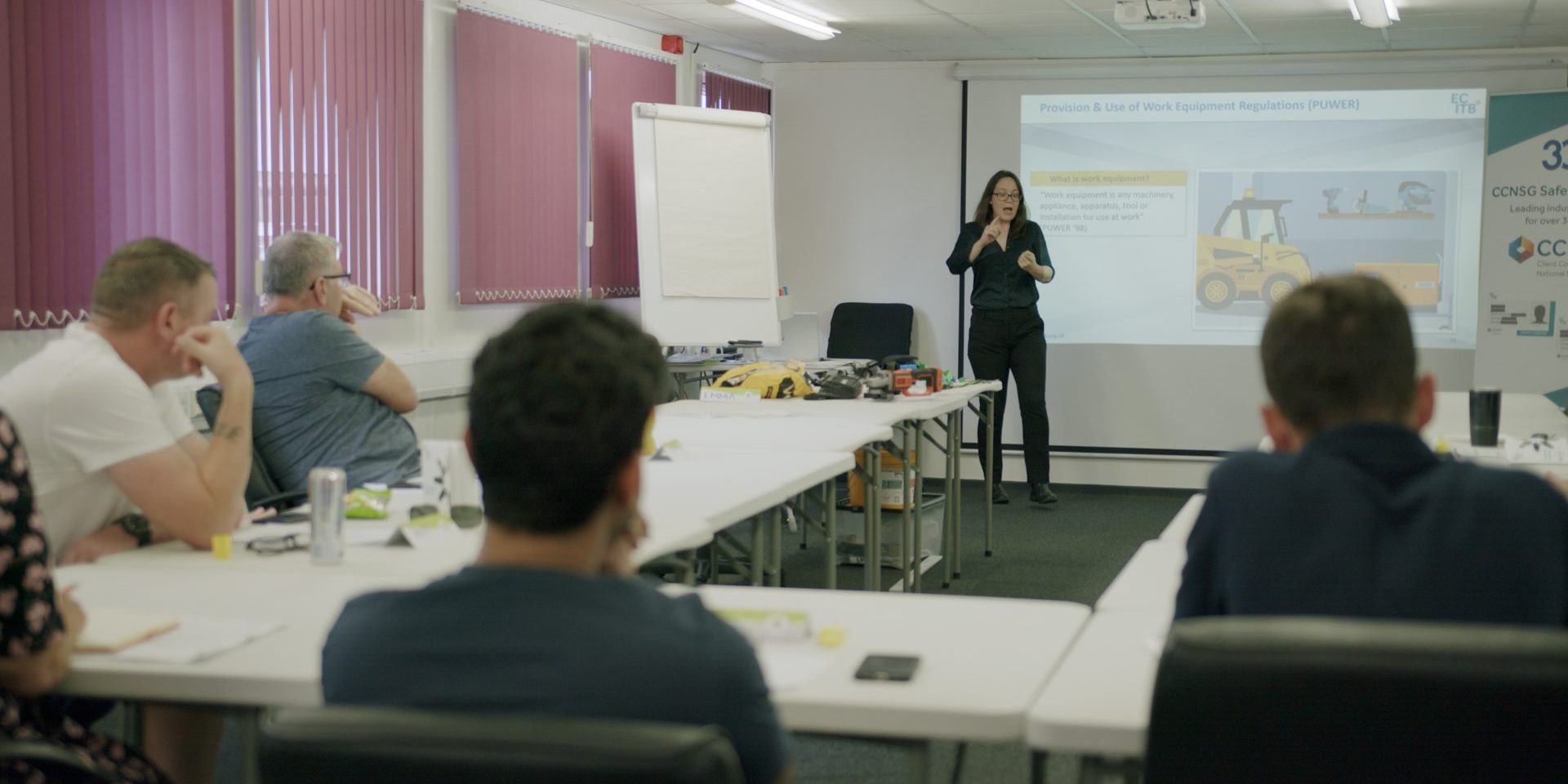 GSS Training Training Provider Teaching CCNSG In The Classroom Aspect Ratio 1160 580