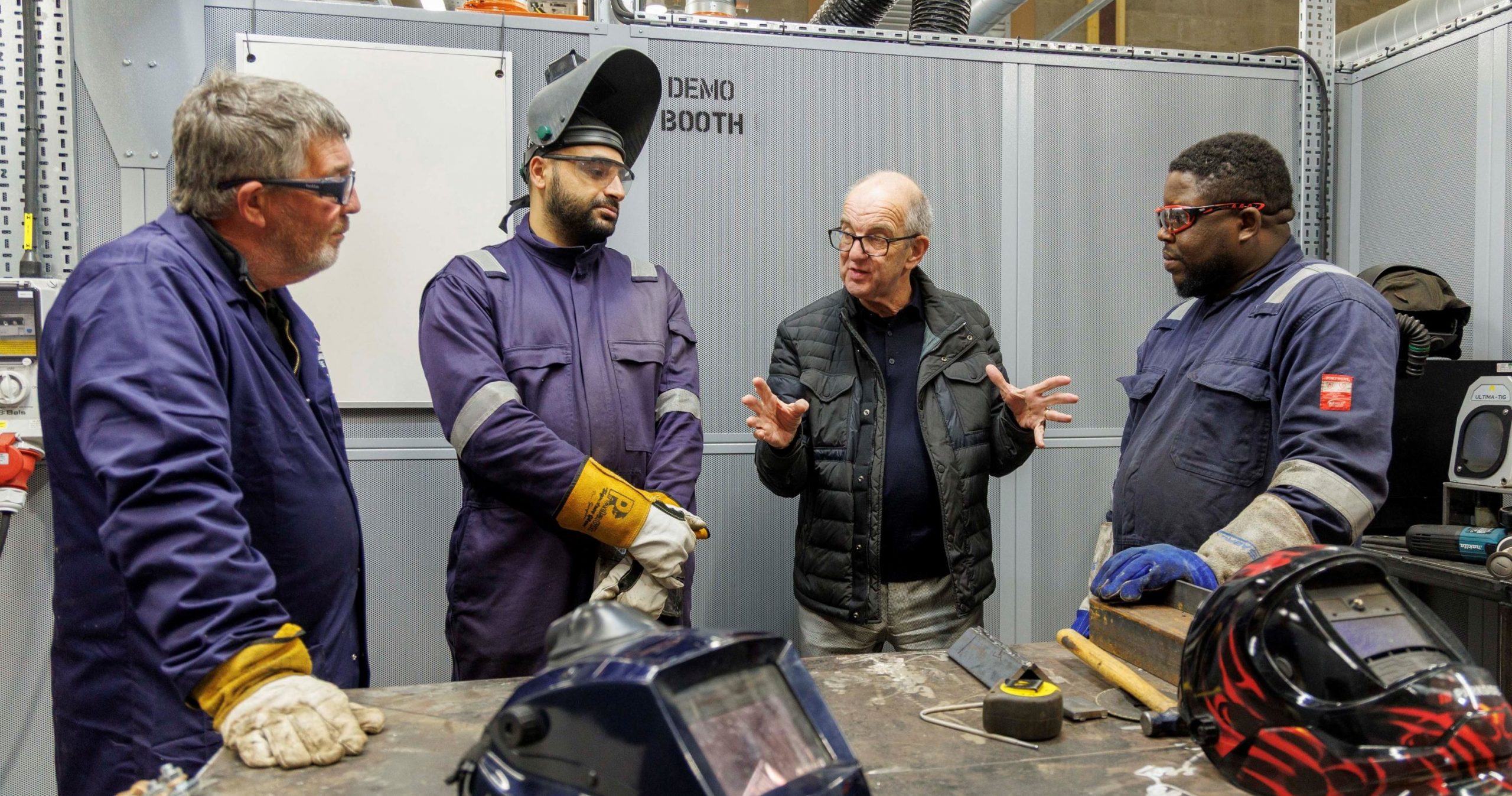 CEO Andrew Hockey Meeting Apprentices At The New Energy Transition Skills Hub In Aberdeen